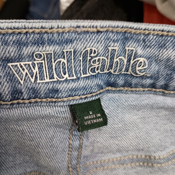 Wild Fabel Denim Jeans size 4 ripped  stressed/ look - Picture 7 of 16